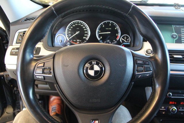 BMW 535 Gran Turismo 10