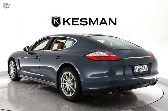 Porsche Panamera 5