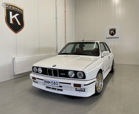BMW M3 1