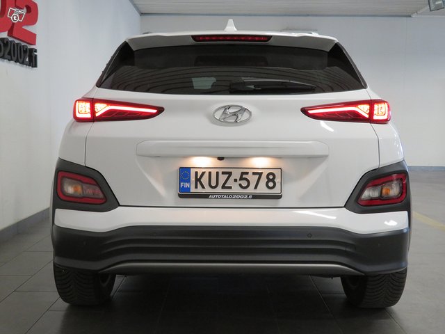 Hyundai Kona 5