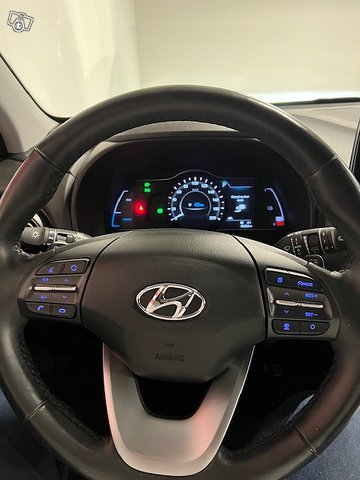 Hyundai Kona 11