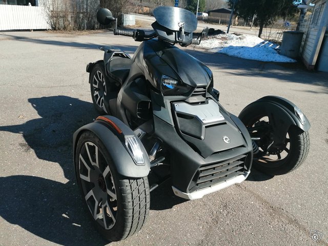 Can-Am Ryker 900 Rally Edition 1