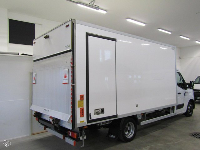 Renault Master 18