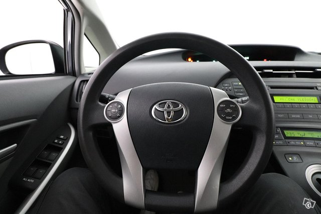 Toyota Prius 6