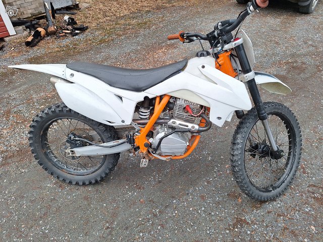 X-moto 250 1