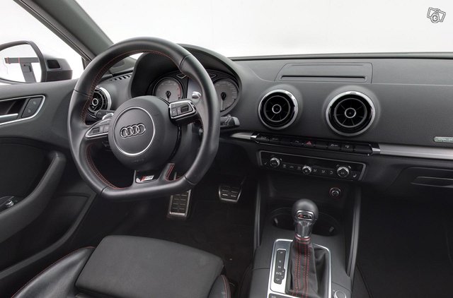 Audi S3 5
