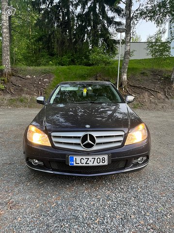Mercedes-Benz C-sarja 2