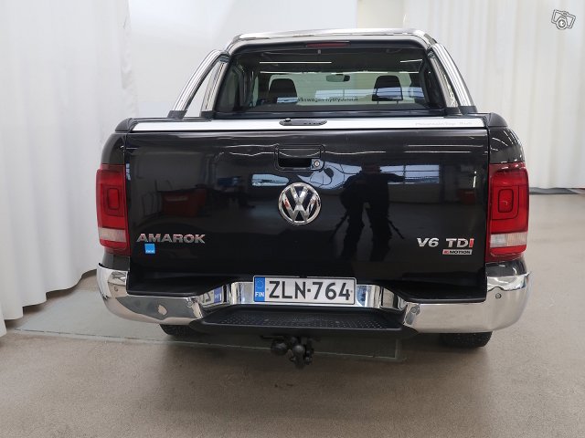 VOLKSWAGEN Amarok 4