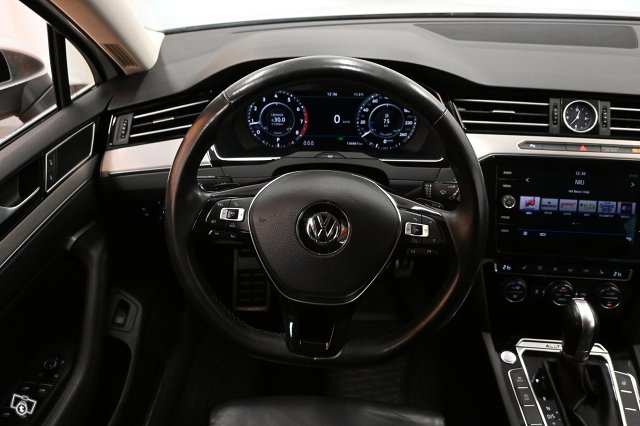 Volkswagen Passat 16