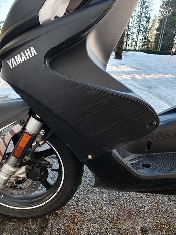 Yamaha Aerox 11