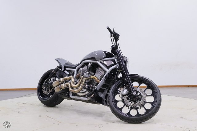 Harley-Davidson VRSCA V-ROD 4