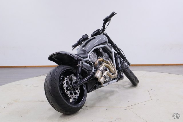 Harley-Davidson VRSCA V-ROD 6
