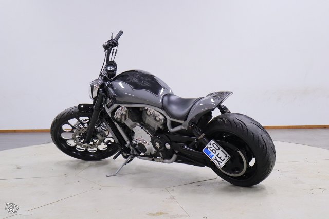 Harley-Davidson VRSCA V-ROD 8
