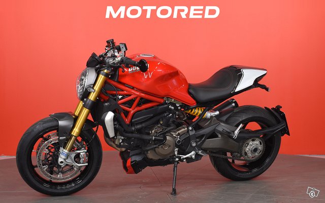 Ducati Monster 12