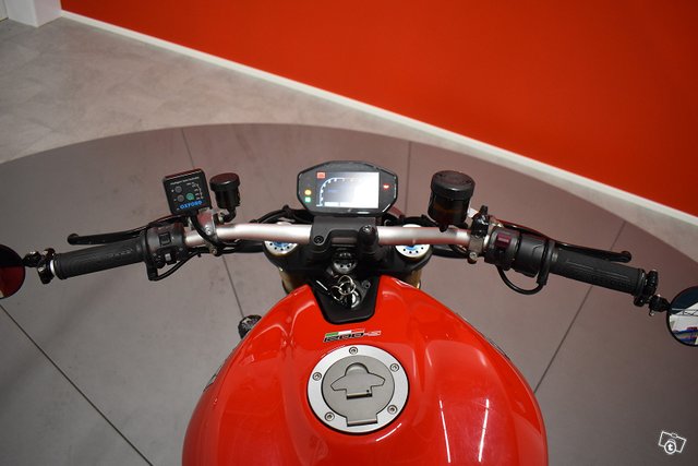 Ducati Monster 17