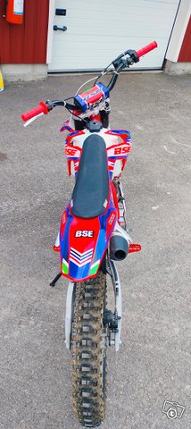 BSE Crossipyörä 250 4