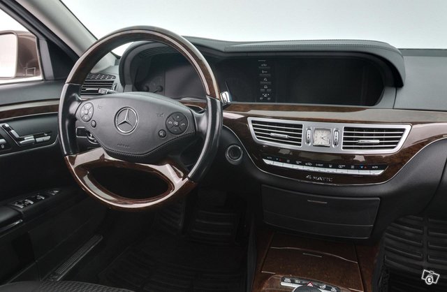 Mercedes-Benz S 22