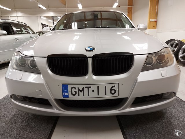 BMW 325i 3