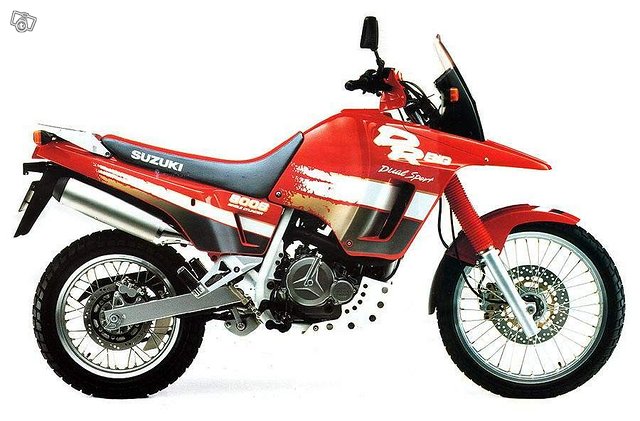 Suzuki Dr800