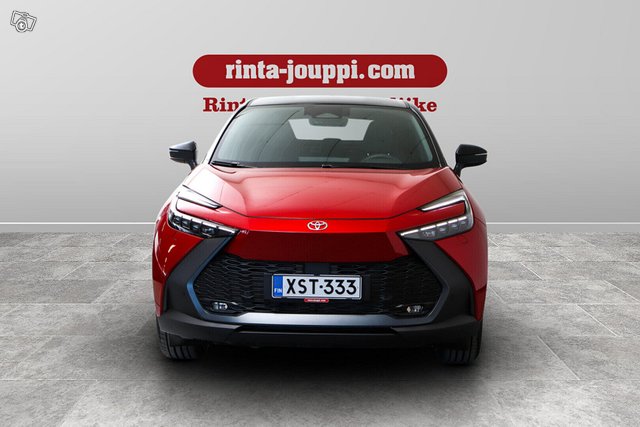 Toyota C-HR 2