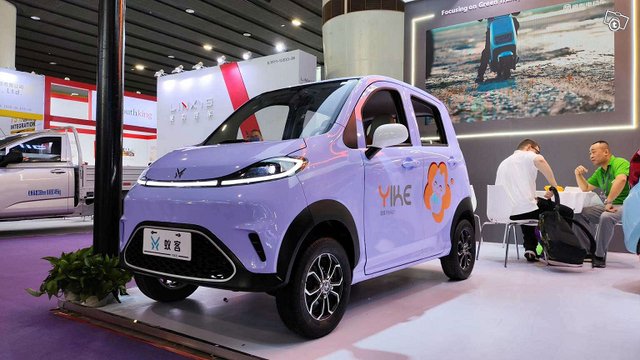 Kiinalainen pieni sähköauto