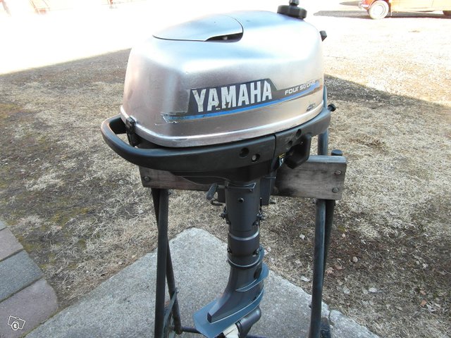 Yamaha amh f4 lyhkärikinen nelari, kuva 1