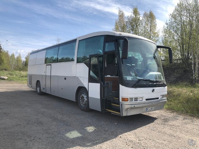 Scania K113 -95 asuntobussi, kuva 1