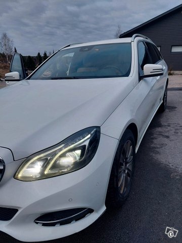 Mercedes-Benz E-sarja 7