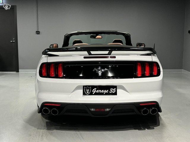 Ford Mustang 17