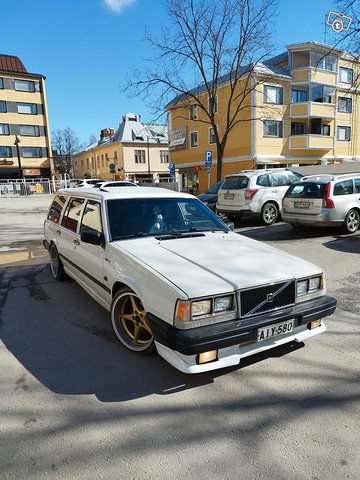 Volvo 740 1