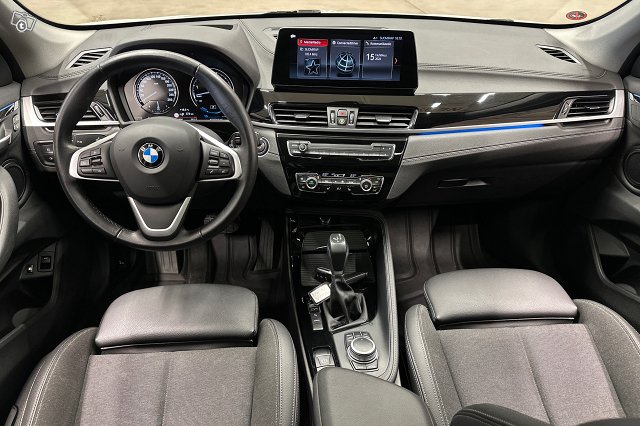 BMW X1 8