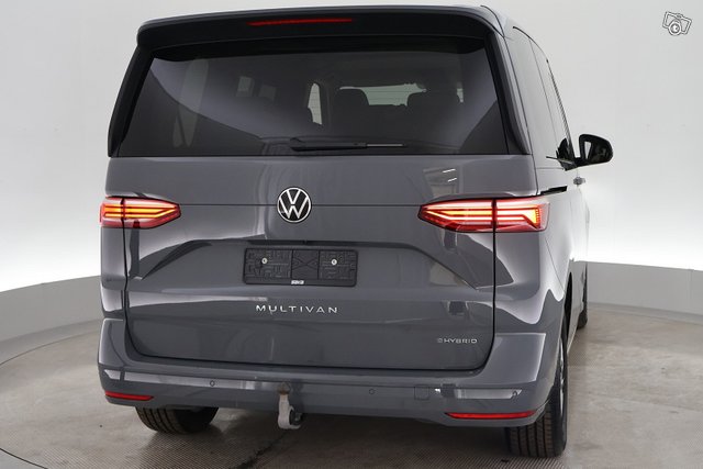 Volkswagen Multivan 10