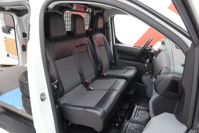 Toyota Proace 18