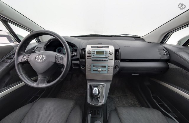 Toyota Corolla Verso 20