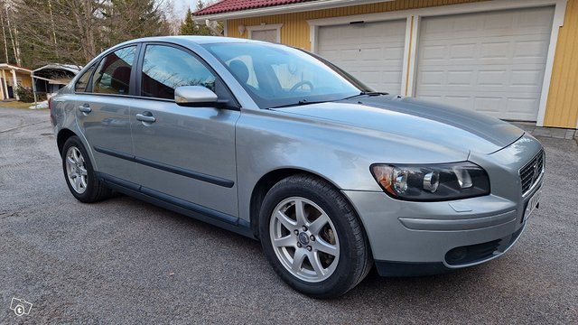 Volvo S40 4