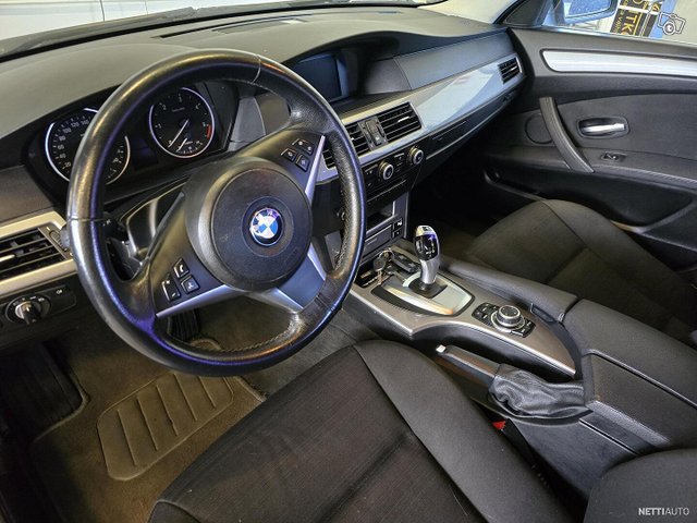 BMW 520 11