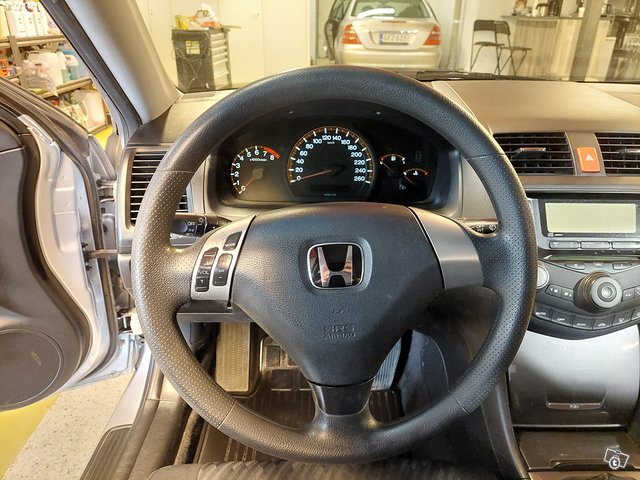 Honda Accord 12