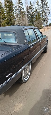Cadillac Fleetwood 3