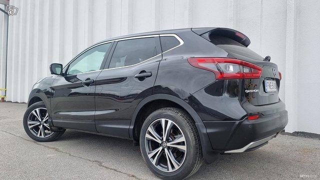 Nissan Qashqai 10