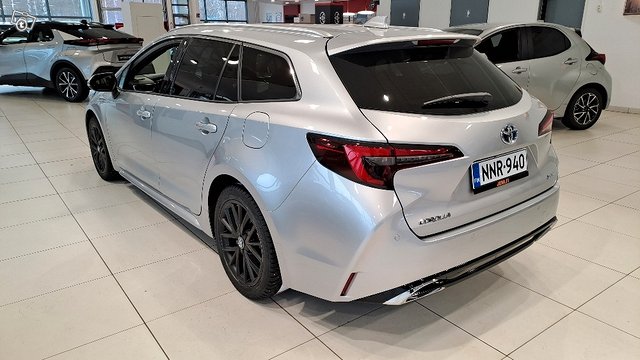 Toyota Corolla 9