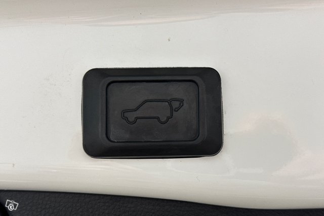 Toyota RAV4 Plug-in 21