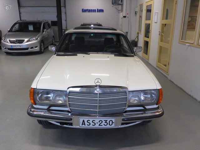 Mercedes-Benz CE 2