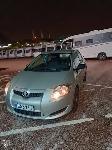 Toyota Auris 4