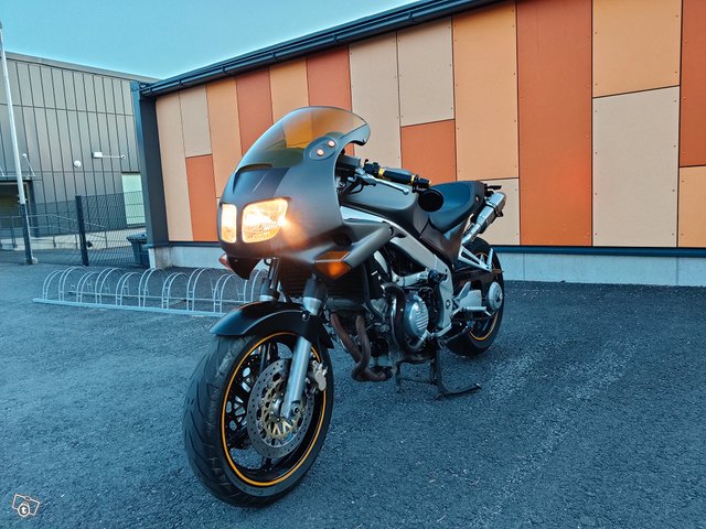 Honda VFR 750 2