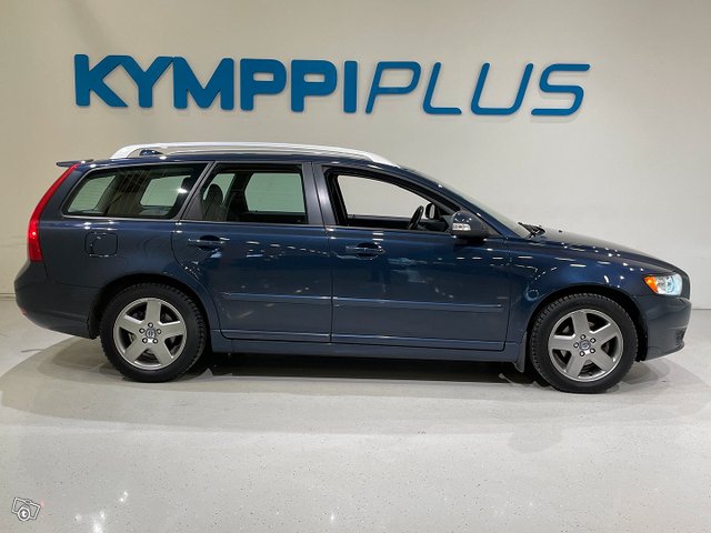 Volvo V50 3