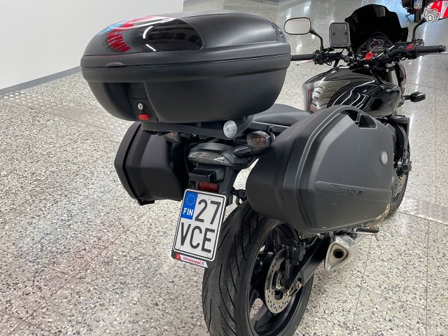 Honda CB 19