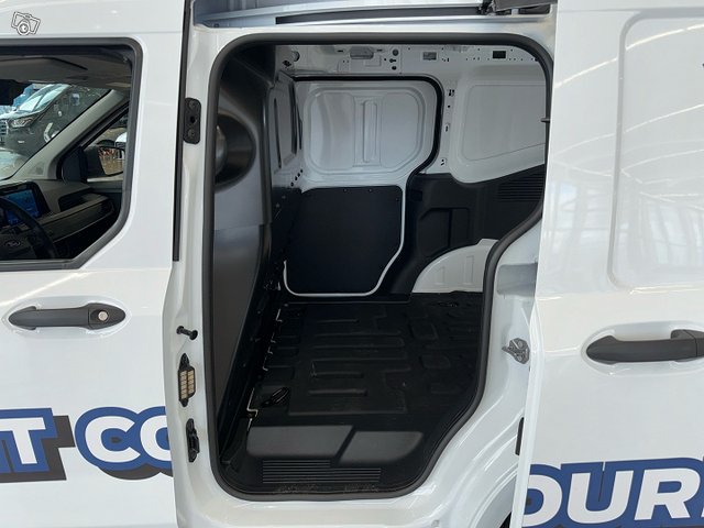 Ford Transit Courier 21