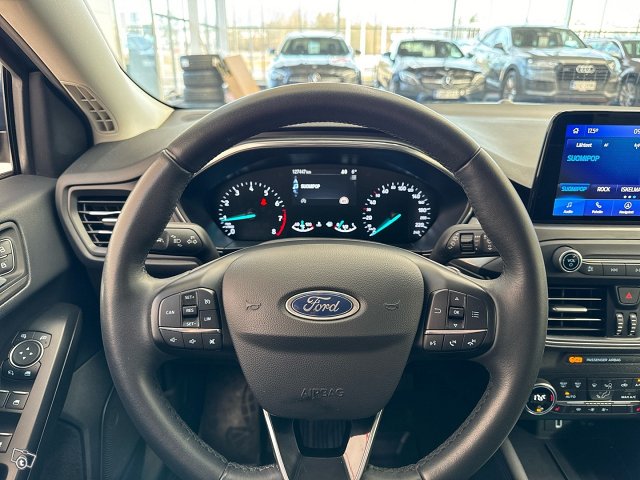 Ford Focus 11