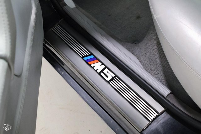 BMW M5 10