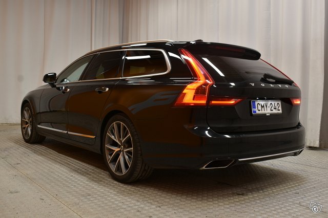 Volvo V90 4